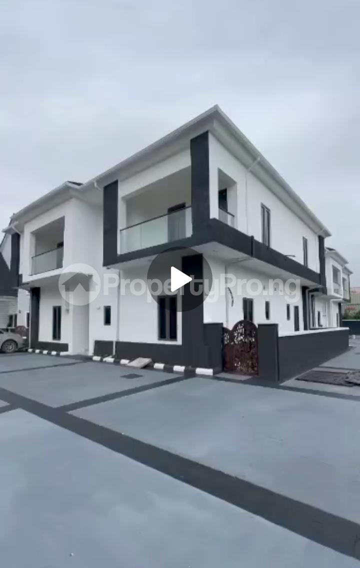 5 bedroom House for sale Yaba Lagos