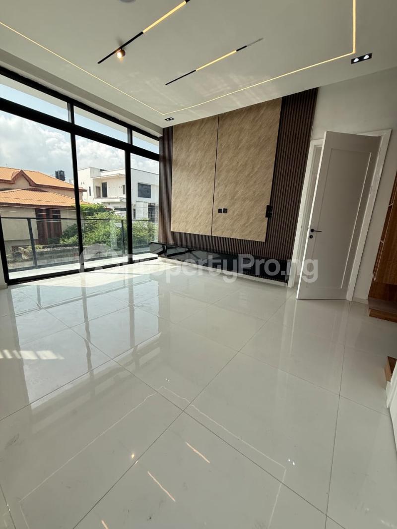 5 bedroom House for sale Abraham adesanya estate Ajah Lagos