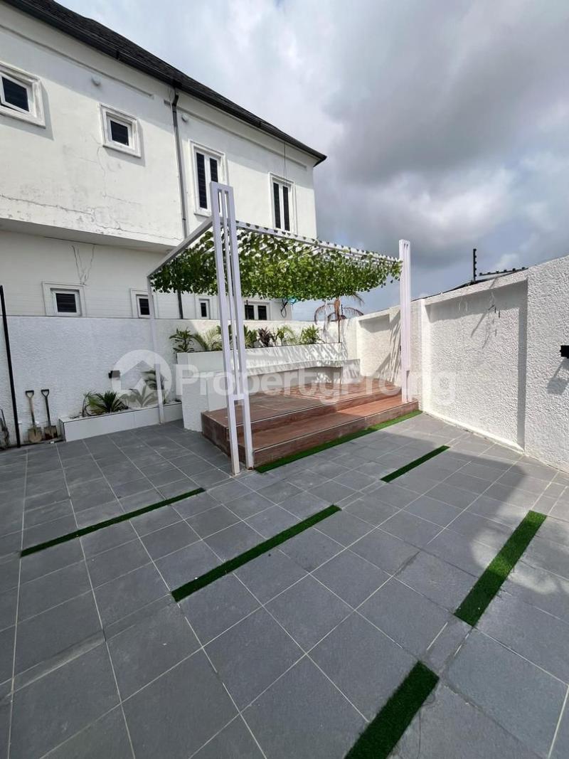 5 bedroom House for sale Chevron Lekki Lagos