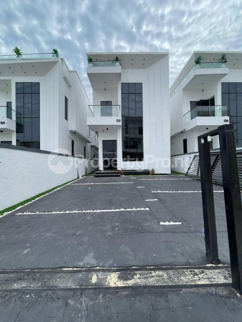 5 bedroom House for sale Chevron Lekki Lagos