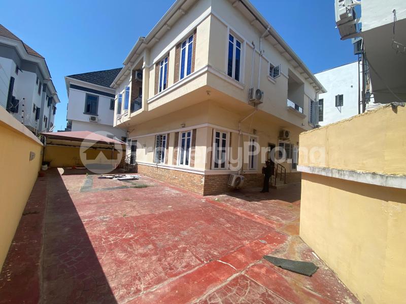 5 bedroom House for rent Ikota Lekki Lagos