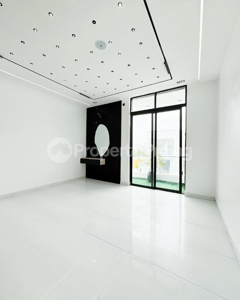 5 bedroom House for sale chevron Lekki Lagos