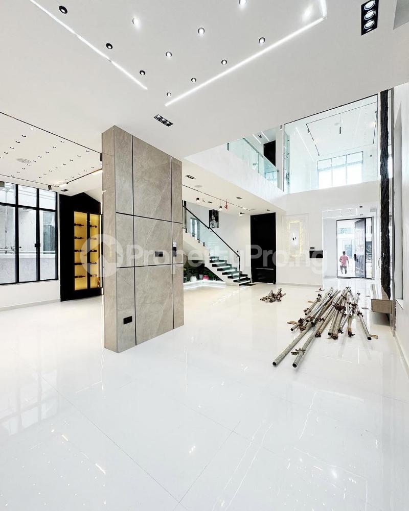 5 bedroom House for sale chevron Lekki Lagos