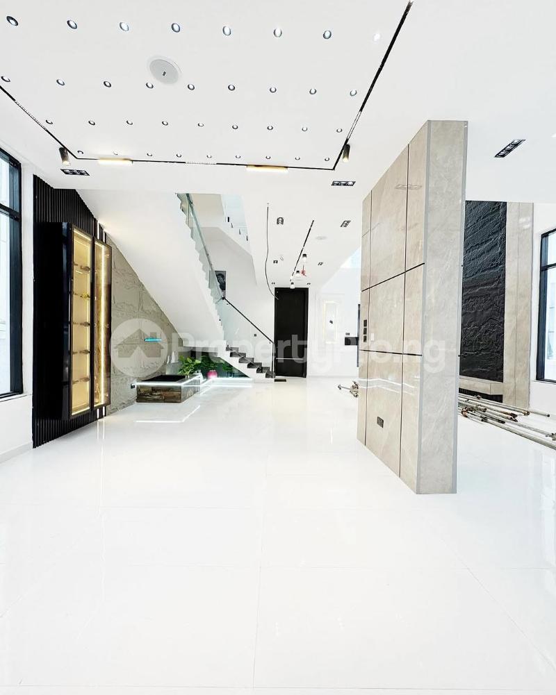 5 bedroom House for sale chevron Lekki Lagos