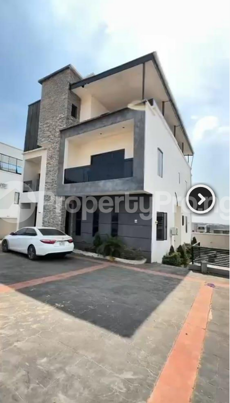 5 bedroom House for sale Life Camp Abuja
