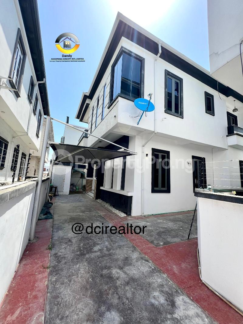5 bedroom House for sale chevron Lekki Lagos