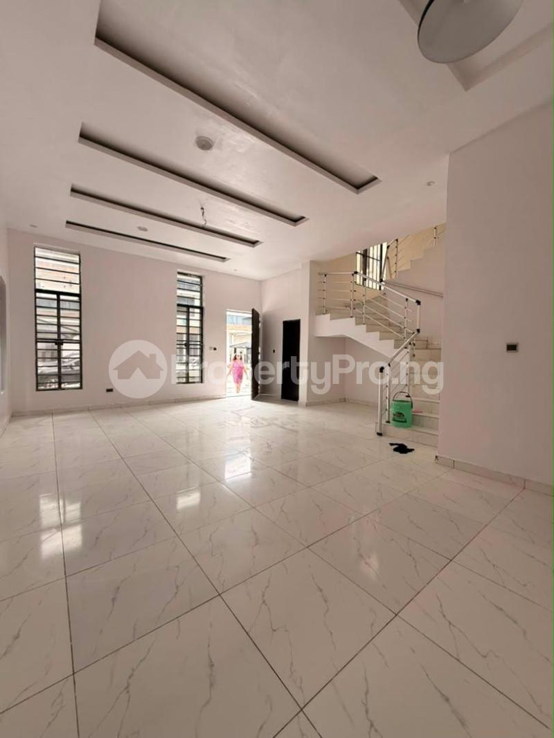 5 bedroom House for rent Chevron Lekki Lagos