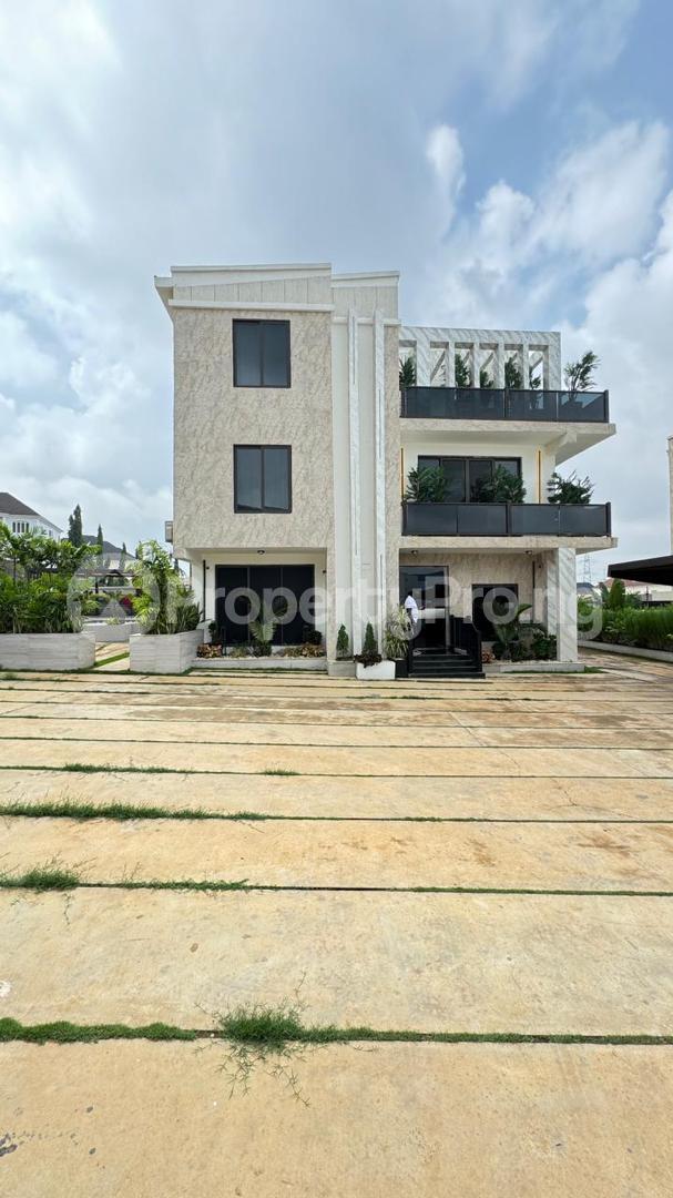 6 bedroom House for sale Guzape Abuja
