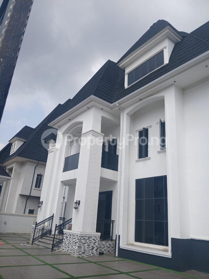 6 bedroom House for sale Gwarinpa Abuja