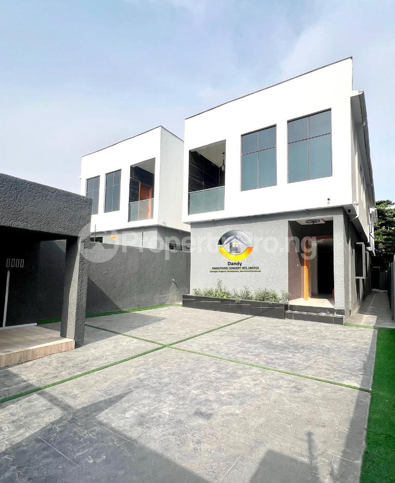 5 bedroom House for sale Ologolo Lekki Lagos