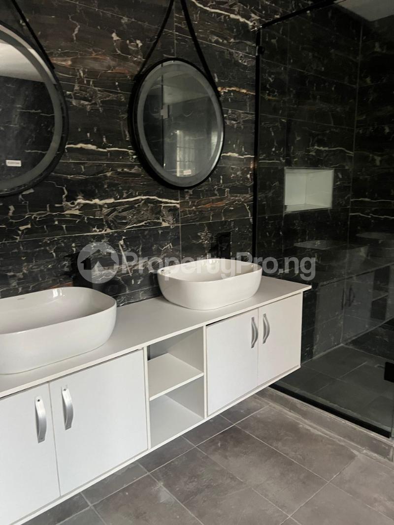 5 bedroom House for sale chevron Lekki Lagos