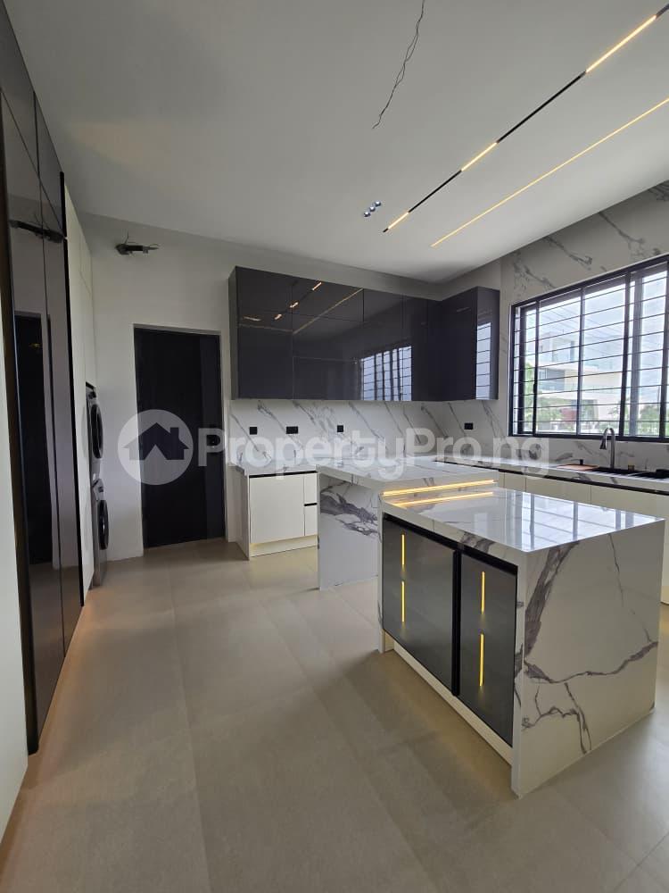 5 bedroom House for sale chevron Lekki Lagos