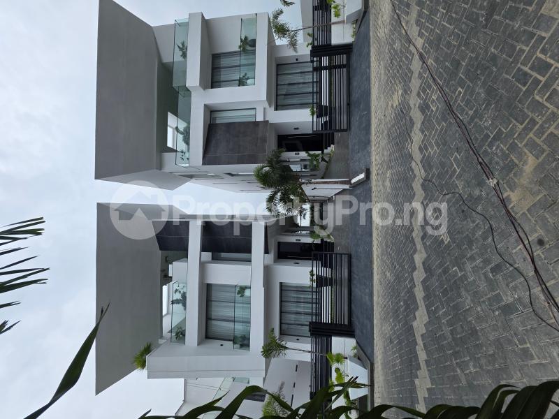 5 bedroom House for sale Palm Residence Osapa london Lekki Lagos