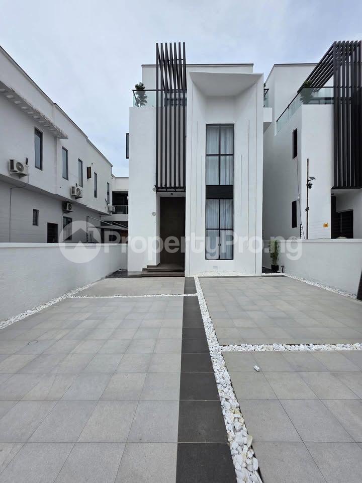 5 bedroom House for sale Orchid Hotel Road 2nd Toll Gate Lekki Lagos