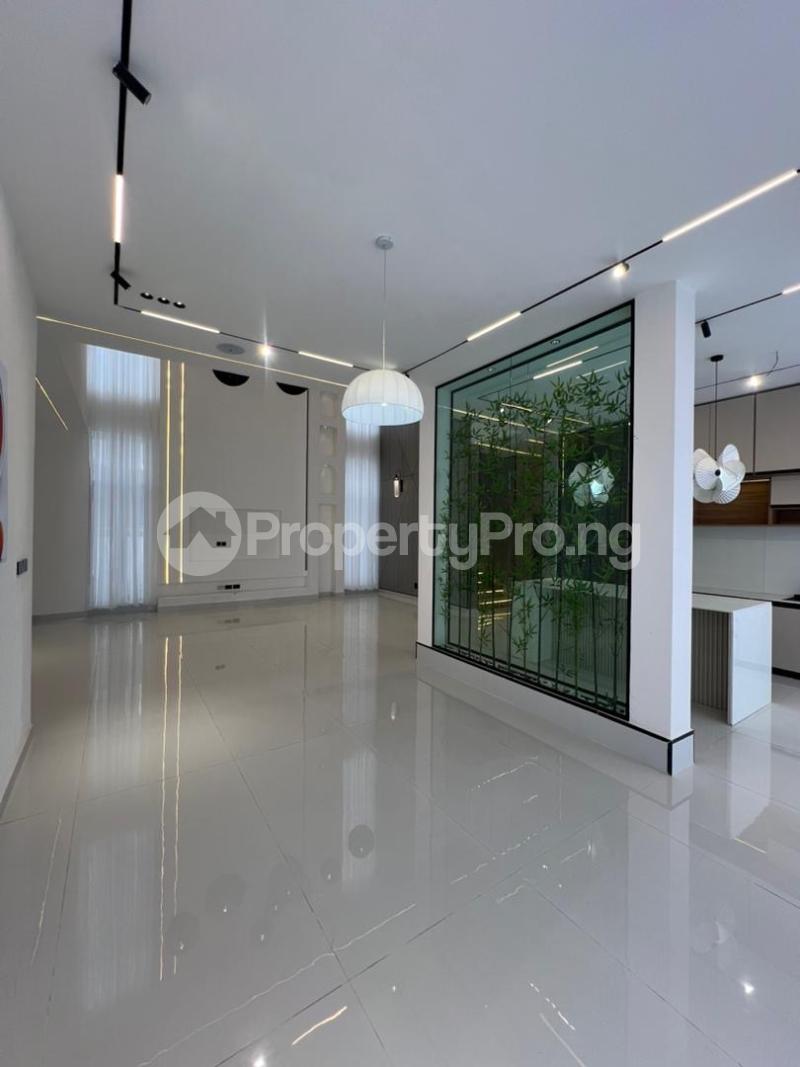 6 bedroom House for sale Osapa london Lekki Lagos