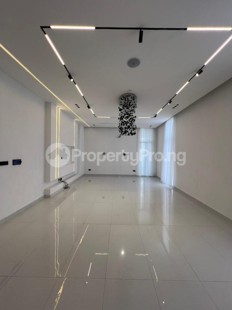 6 bedroom House for sale Osapa london Lekki Lagos