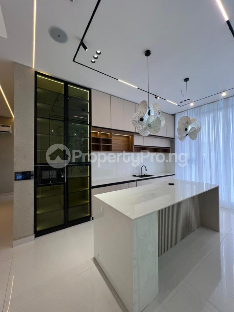 6 bedroom House for sale Osapa london Lekki Lagos