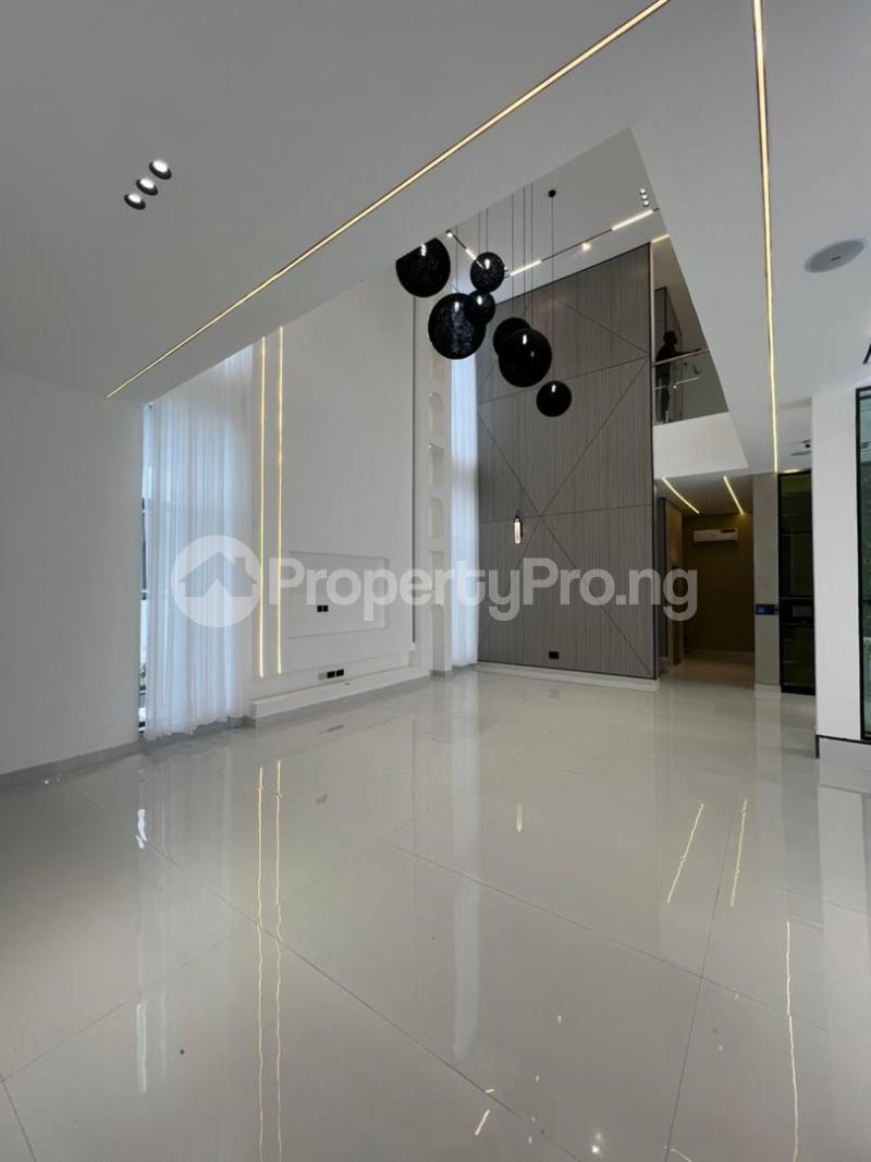 6 bedroom House for sale Osapa london Lekki Lagos