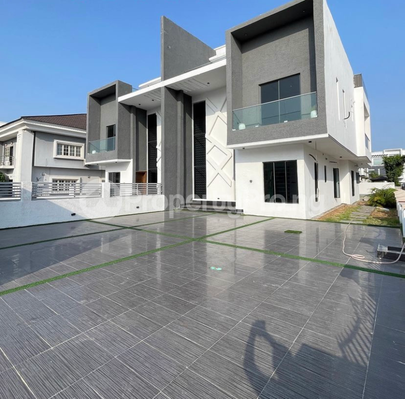 5 bedroom House for sale Osapa london Lekki Lagos