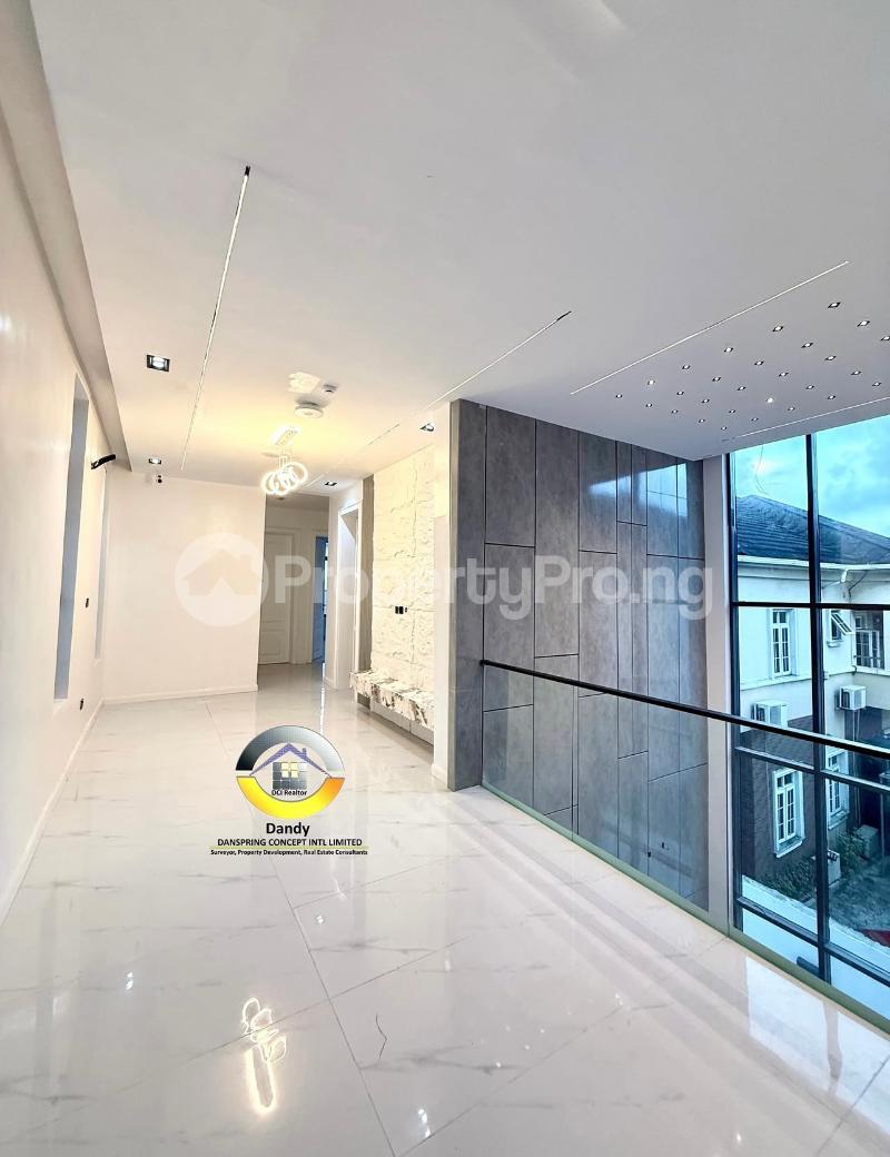 5 bedroom House for sale chevron Lekki Lagos