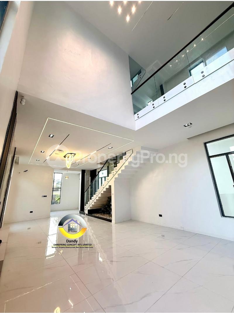 5 bedroom House for sale chevron Lekki Lagos