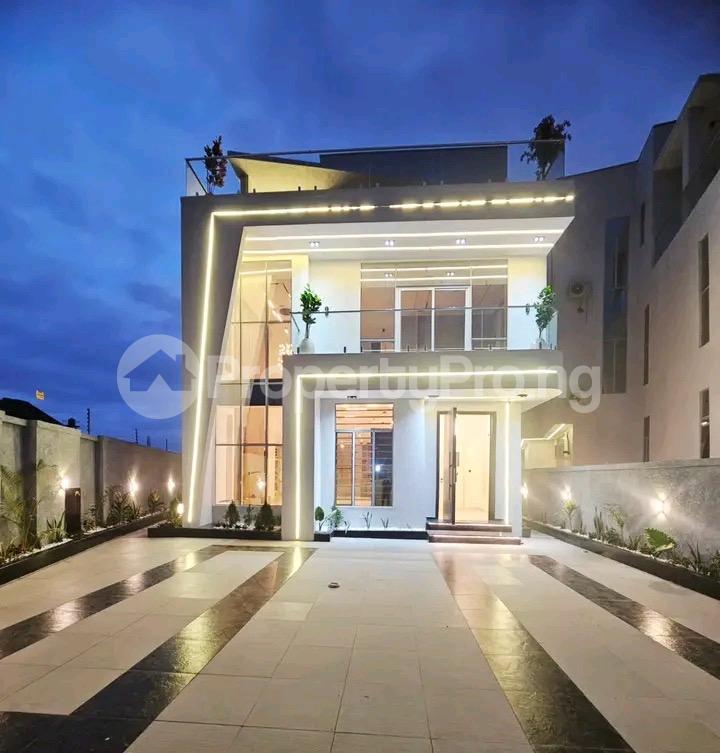 5 bedroom House for sale Chevron Lekki Lagos
