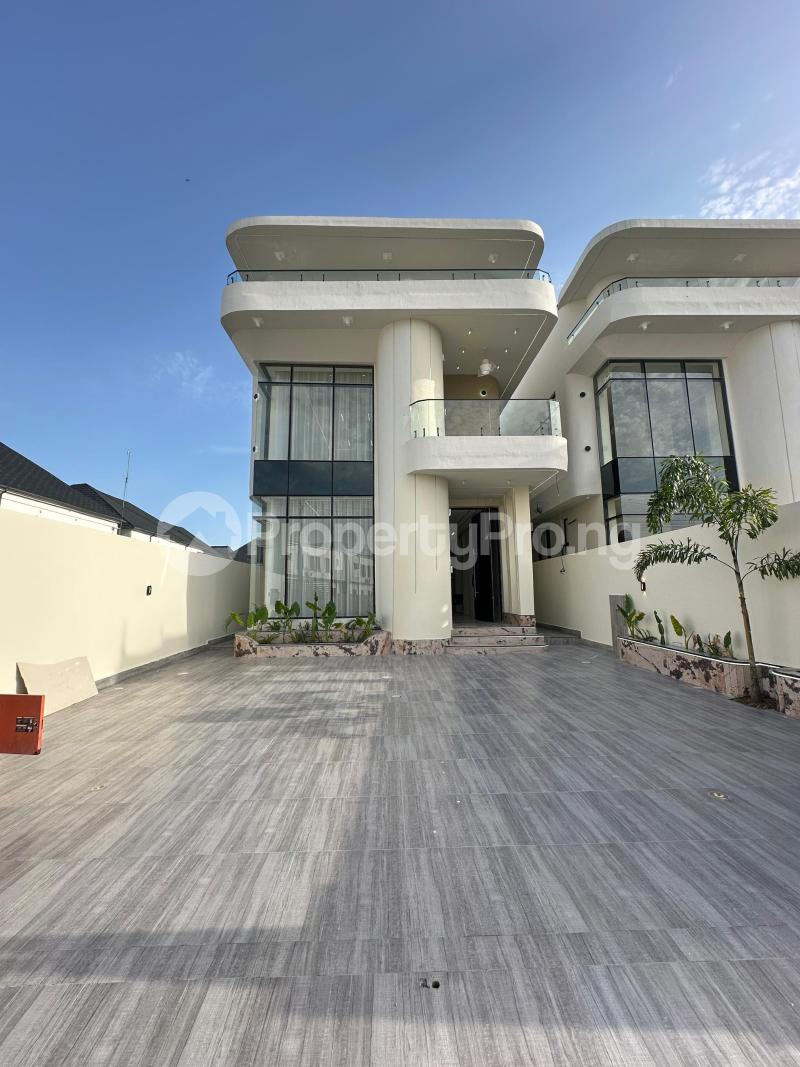 5 bedroom House for sale 2nd Toll Gate Lekki Lagos