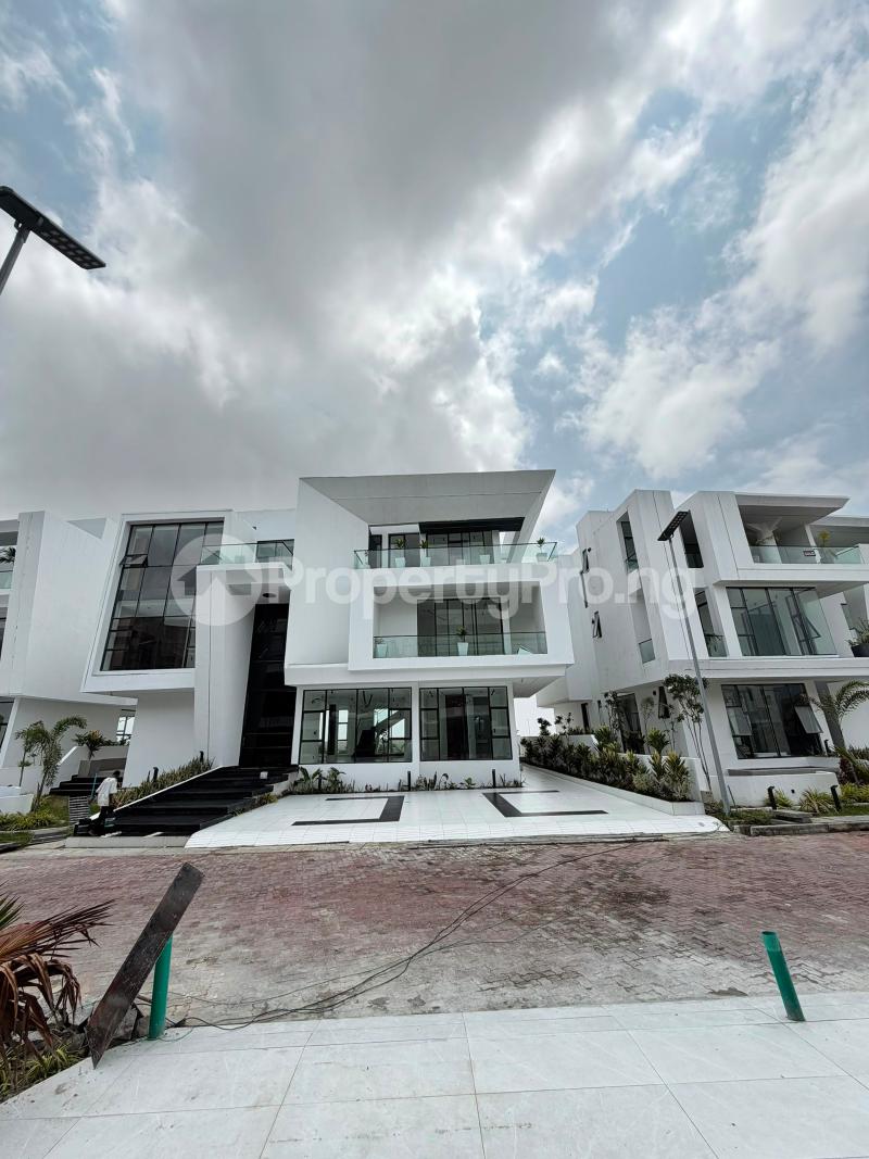 5 bedroom House for sale Osapa london Lekki Lagos