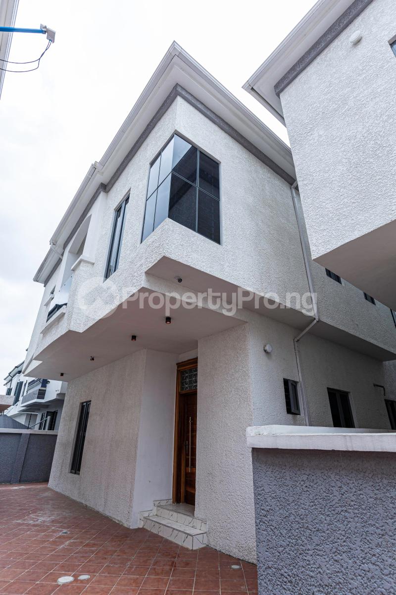 5 bedroom House for sale Off Alternative Route chevron Lekki Lagos