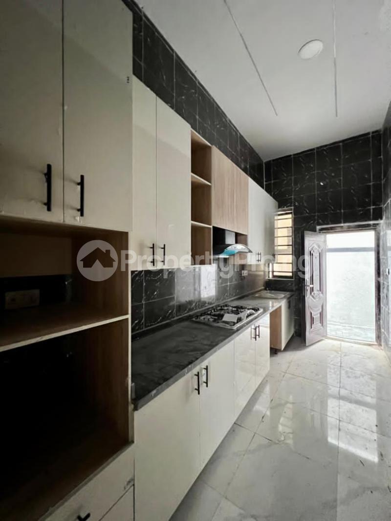 5 bedroom House for sale Osapa london Lekki Lagos