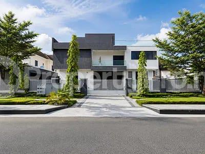 5 bedroom House for rent Estate Osapa london Lekki Lagos