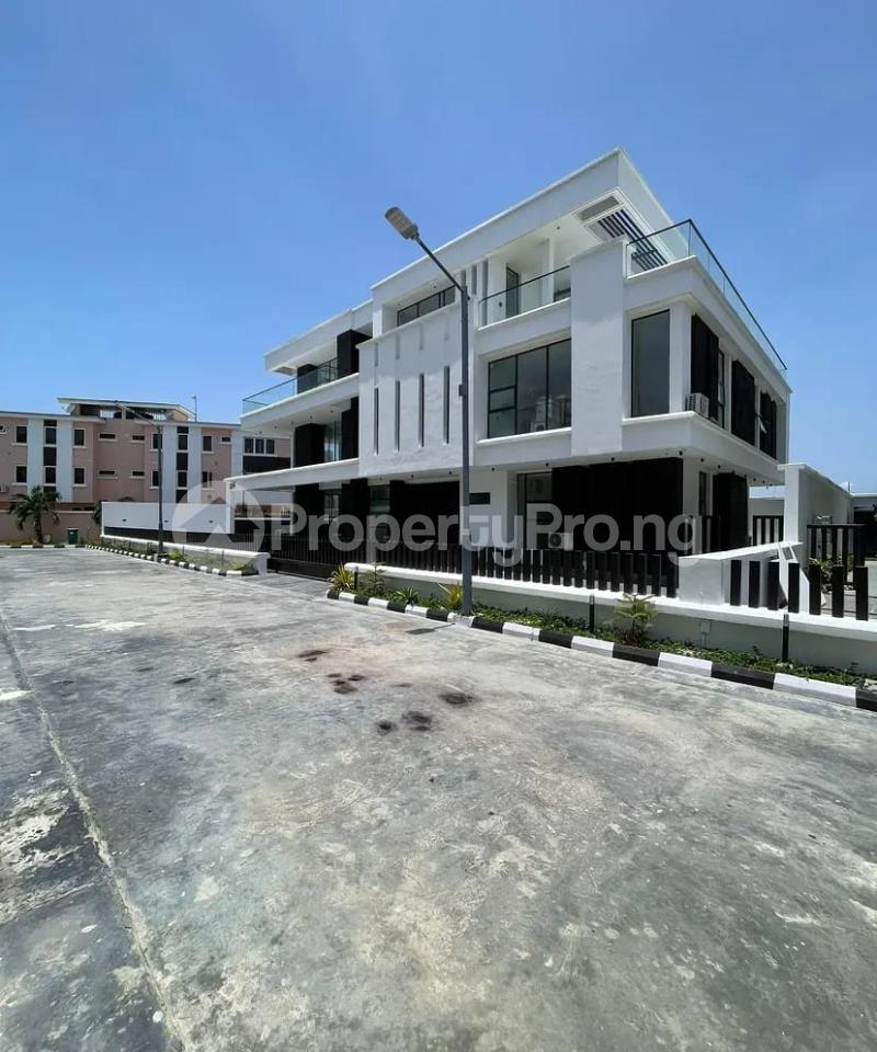 5 bedroom House for sale Osapa london Lekki Lagos