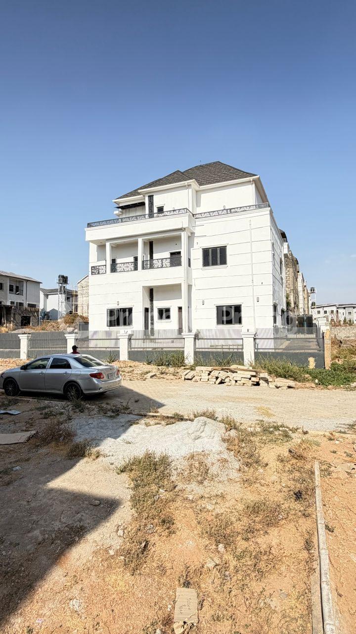 5 bedroom House for sale Wuye Abuja