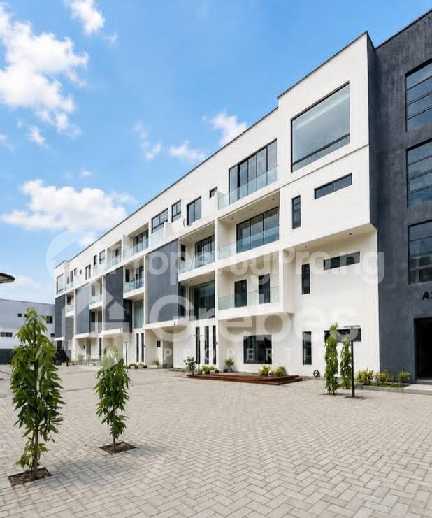 5 bedroom House for sale In An Estate Ikate Lekki Lagos