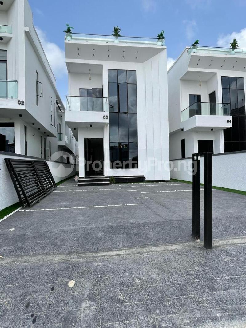 5 bedroom House for sale In A Secured Estate Chevron Alternative Route Lekki Lagos