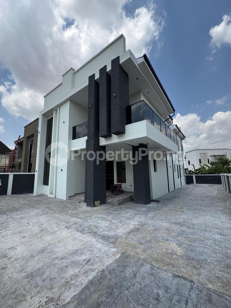 5 bedroom House for sale Carlton Gate Estate, Akobo Ibadan Oyo