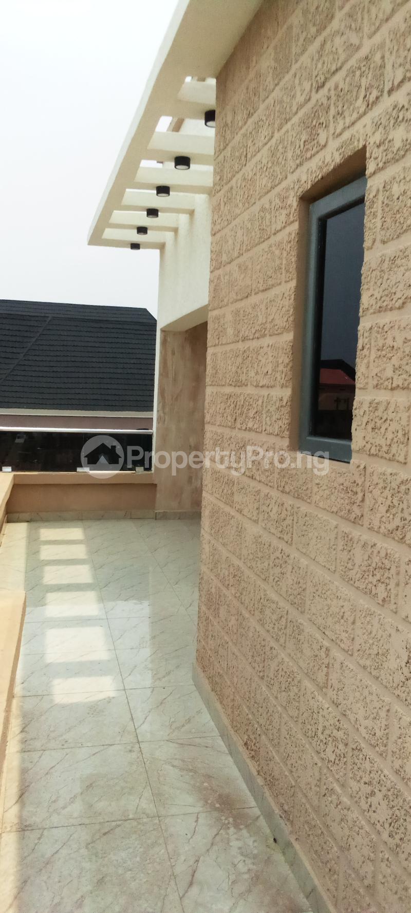 5 bedroom House for sale Omole phase 2 Ojodu Lagos