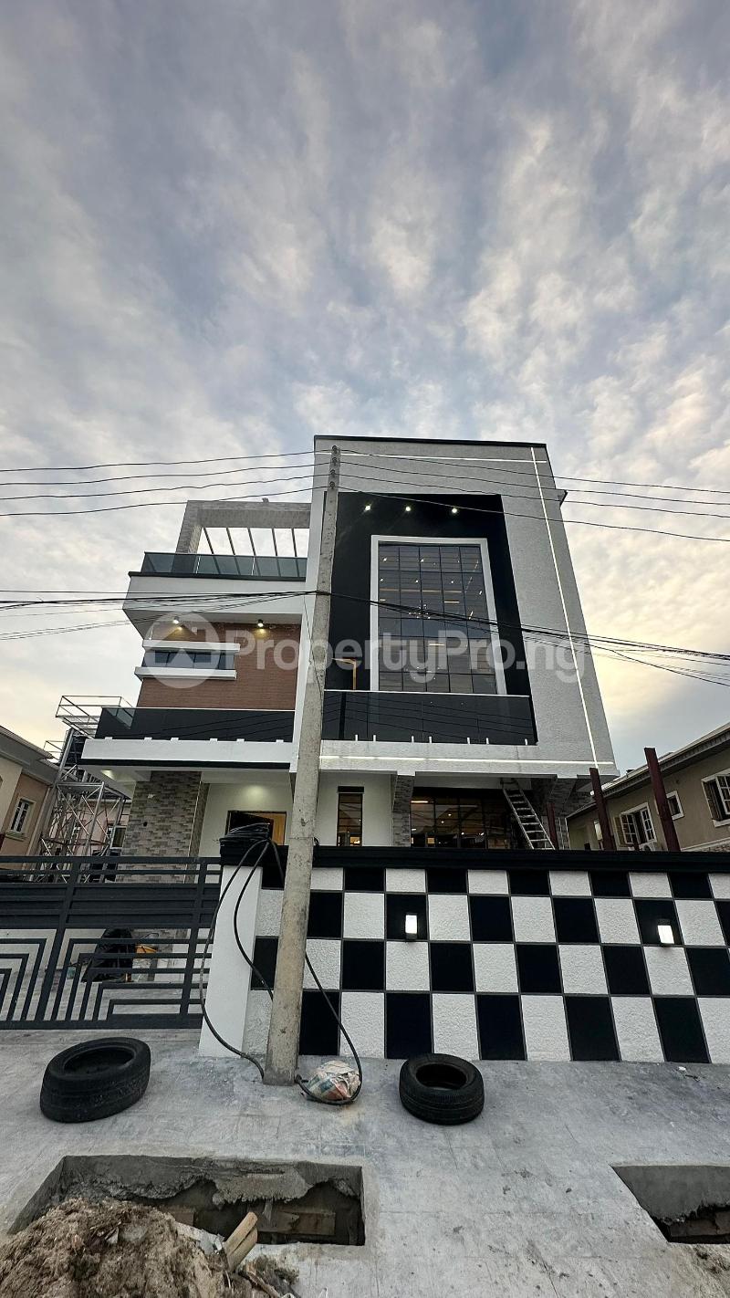 5 bedroom House for sale chevron Lekki Lagos