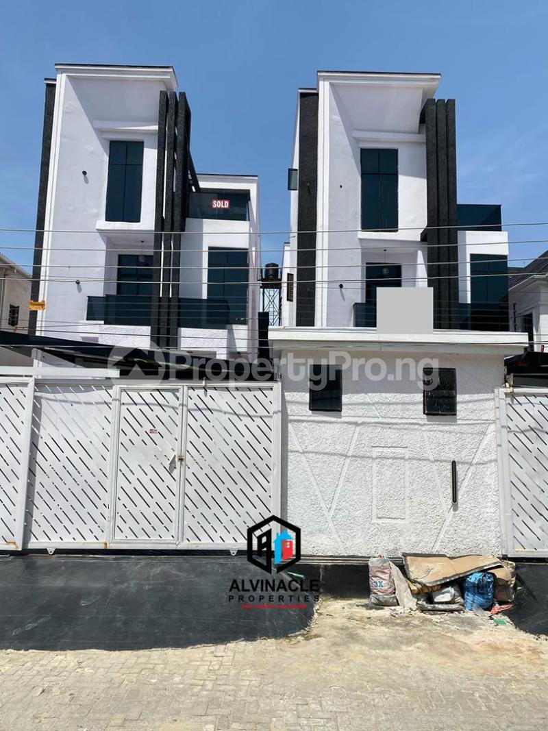 5 bedroom House for sale Orchid Road Lekki Lagos