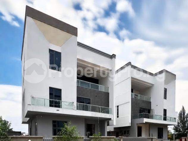 5 bedroom House for sale In An Estate Lekki Phase 1 Lekki Lagos