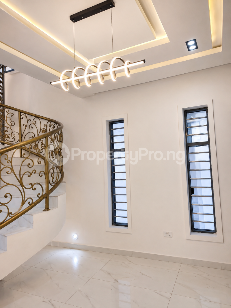 5 bedroom House for sale Omole phase 1 Ojodu Lagos