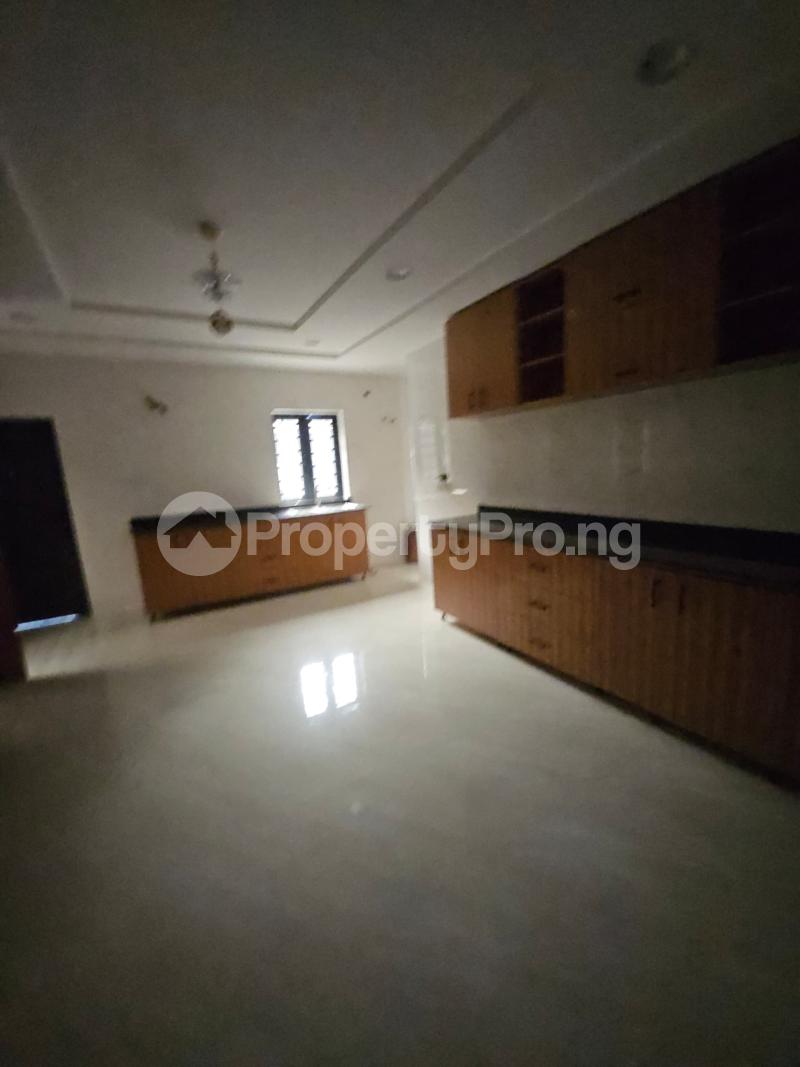 5 bedroom Flat / Apartment for rent Omole phase 2 Ojodu Lagos
