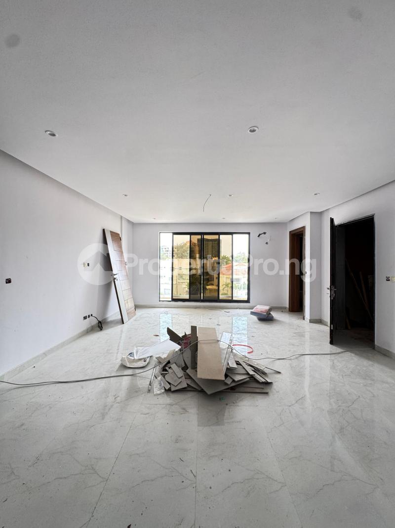5 bedroom House for sale In An Estate Amuwo Odofin Amuwo Odofin Lagos