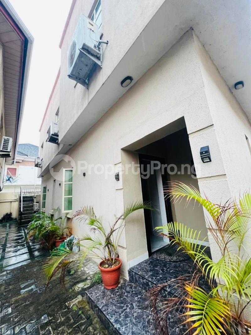 5 bedroom House for rent  Osapa london Lekki Lagos