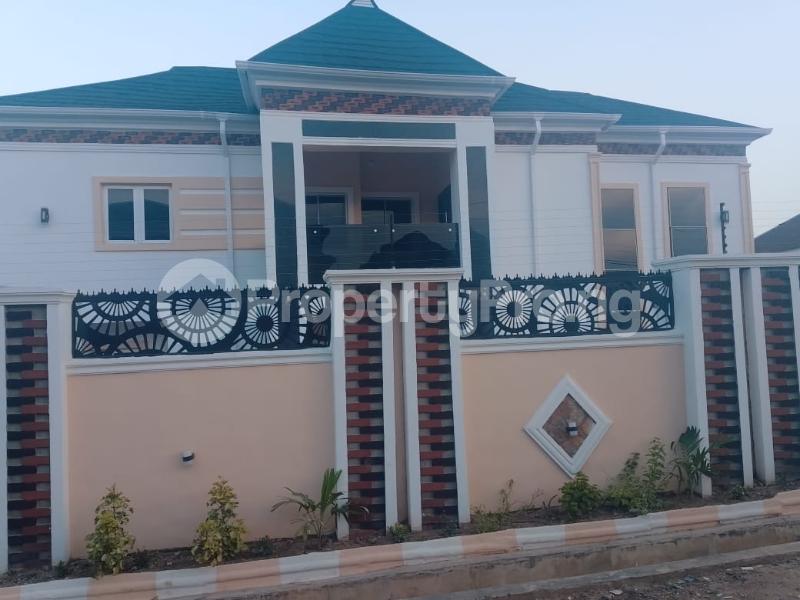 5 bedroom House for sale Back Of Jemery Apartment & Suite, Ire.akari Estate Akala Express Ibadan Oyo