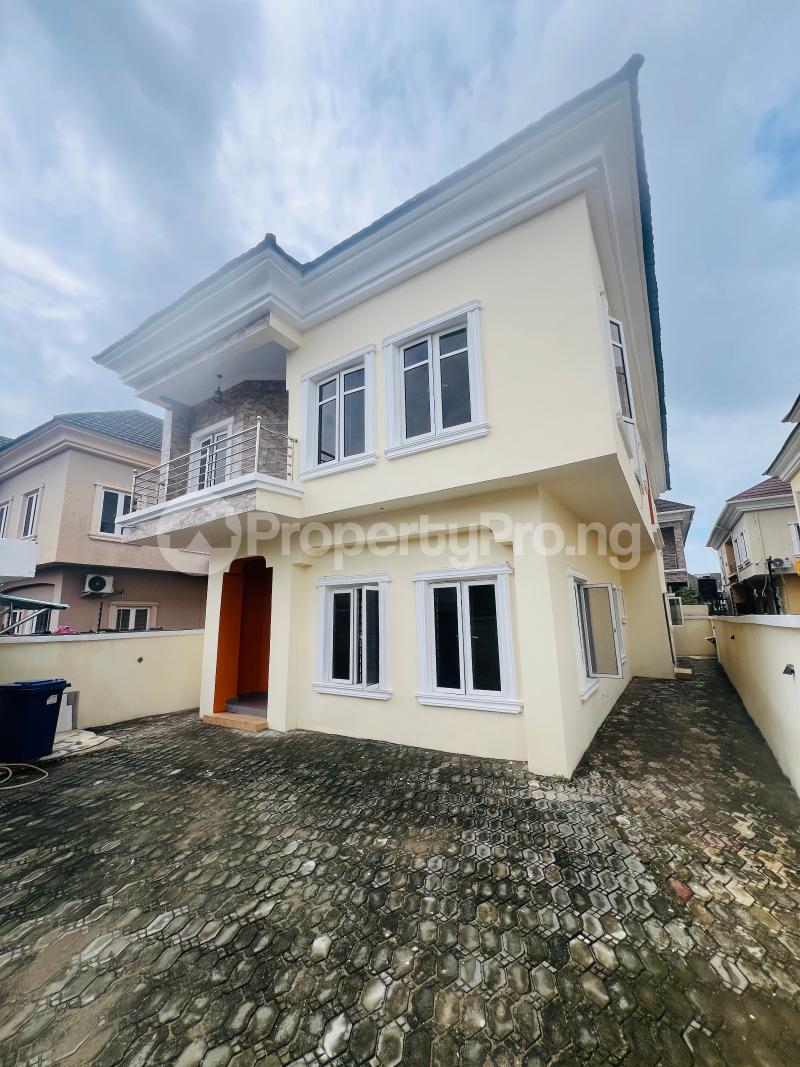 5 bedroom House for rent Behind Megachicken Ikota Lekki Lagos