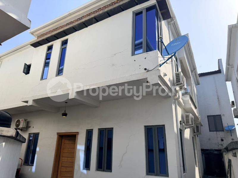 5 bedroom Flat / Apartment for rent Off Mayuigun Street Ologolo Lekki Lagos