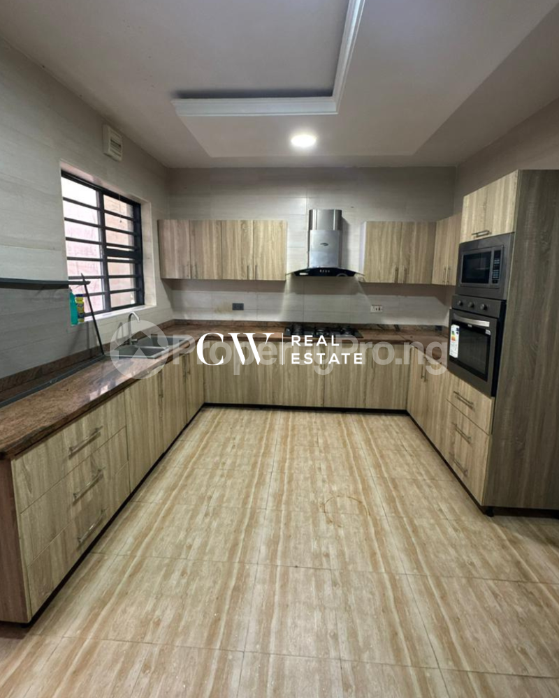 5 bedroom House for rent ONIRU Victoria Island Lagos