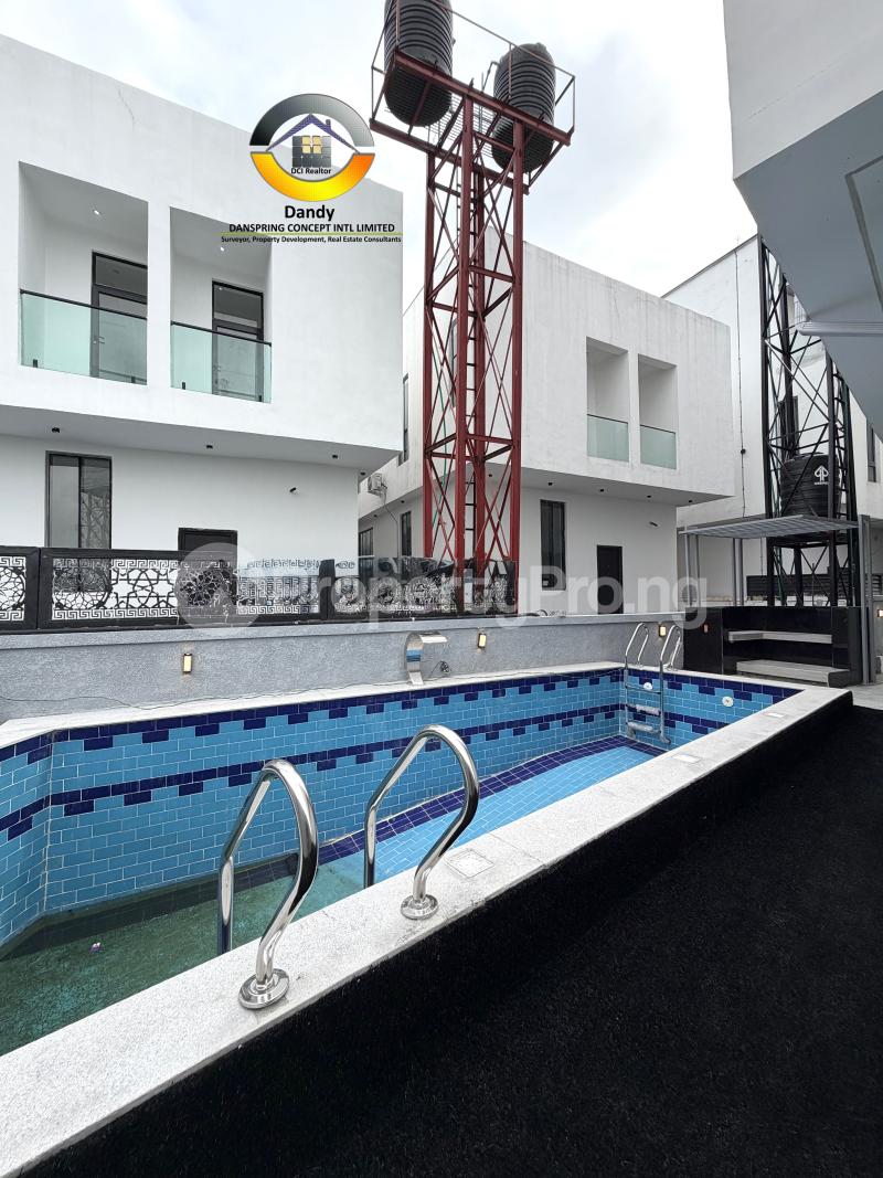 5 bedroom House for sale Chevron Lekki Lagos