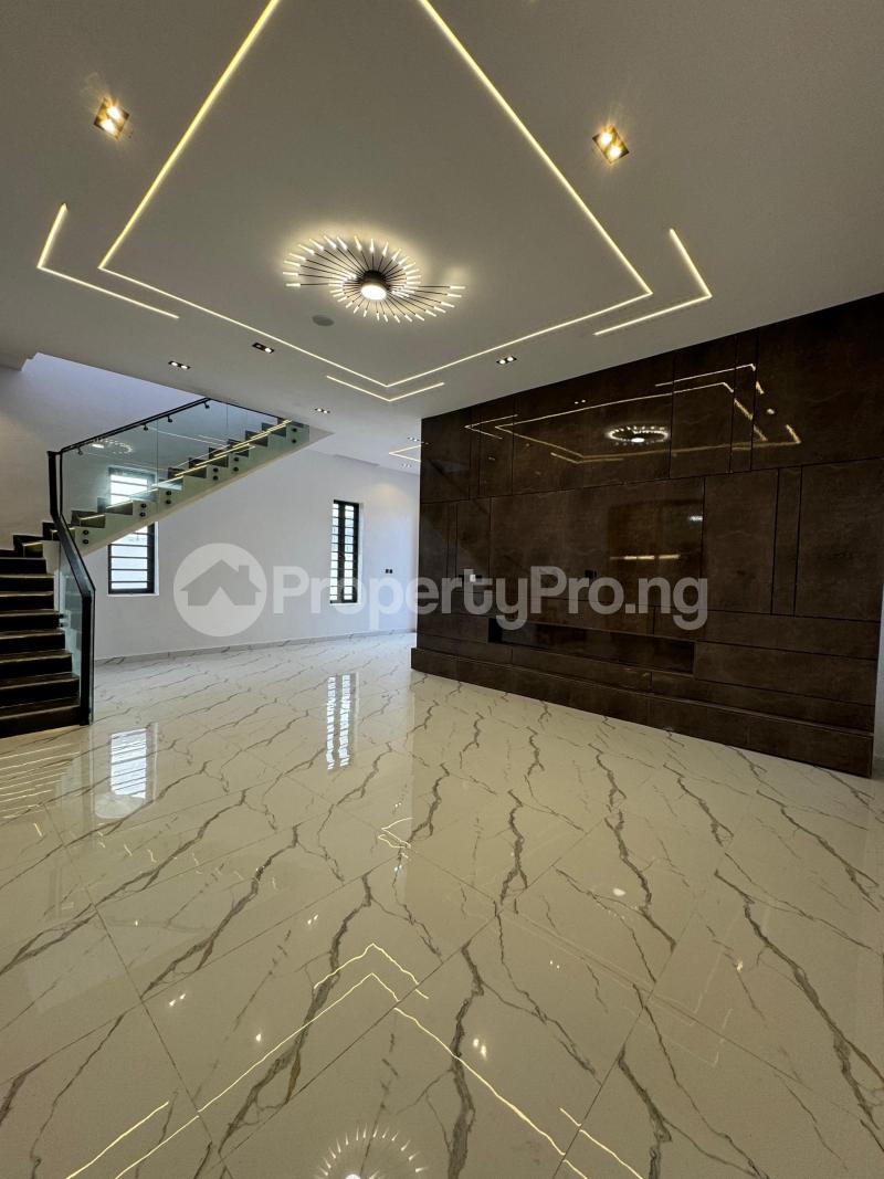 5 bedroom House for sale Lekki Lagos
